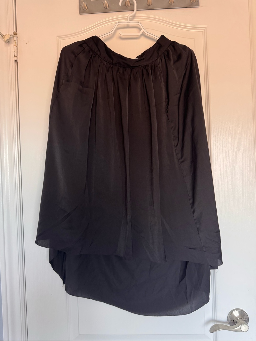 Aritzia - Talula Black High-Low Flowy Skirt